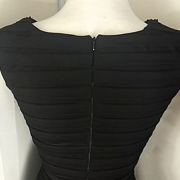 Black Cache evening dress short,  size 2 - Picture 4 of 6